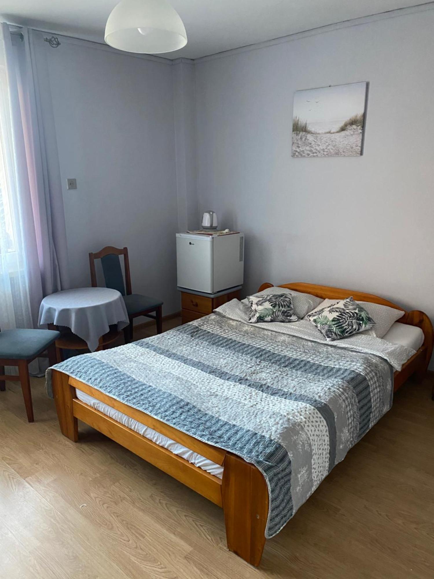 Ada - Pokoje Goscinne Łeba Buitenkant foto
